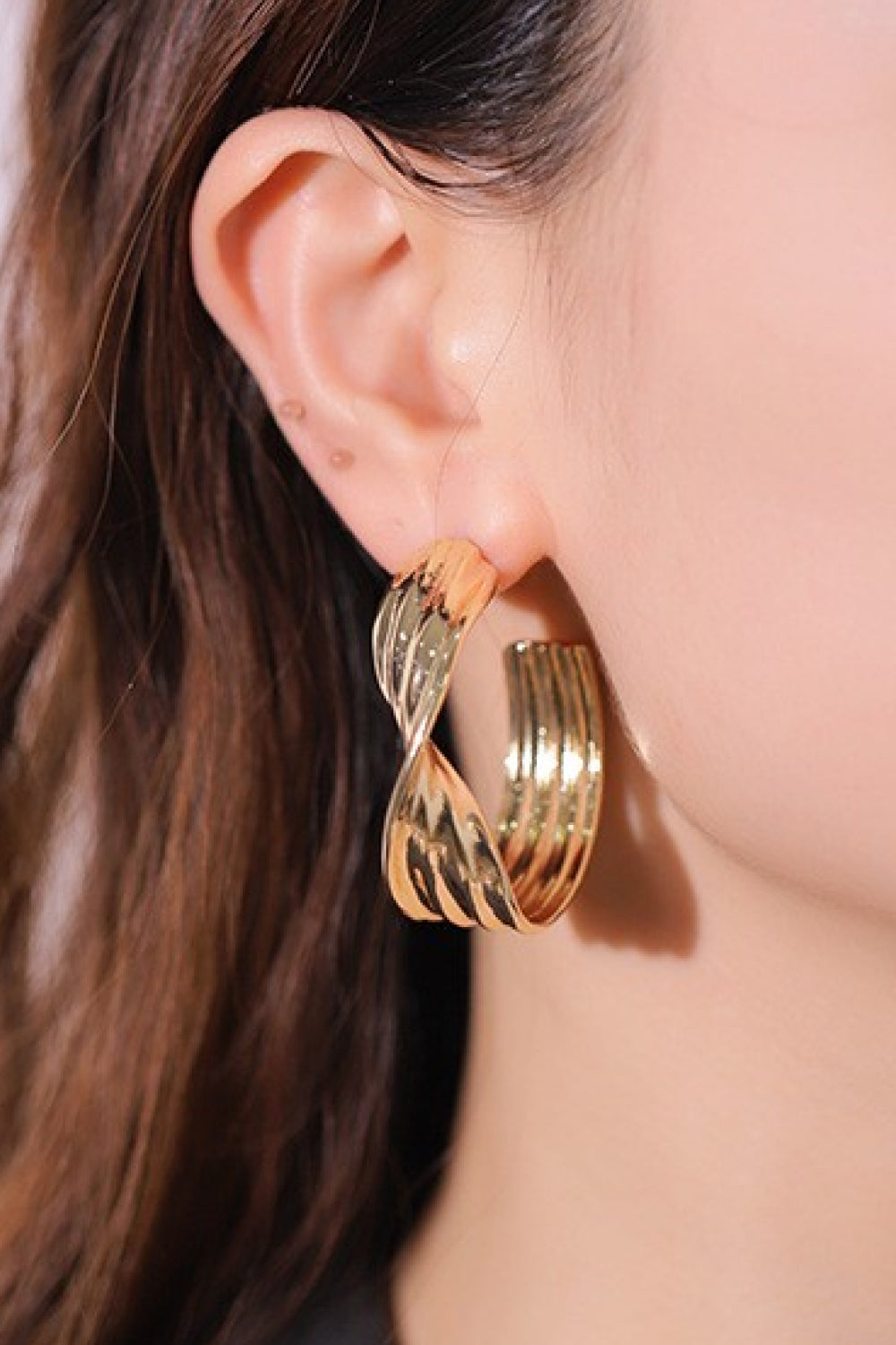 Twisted C-Hoop Alloy Earrings