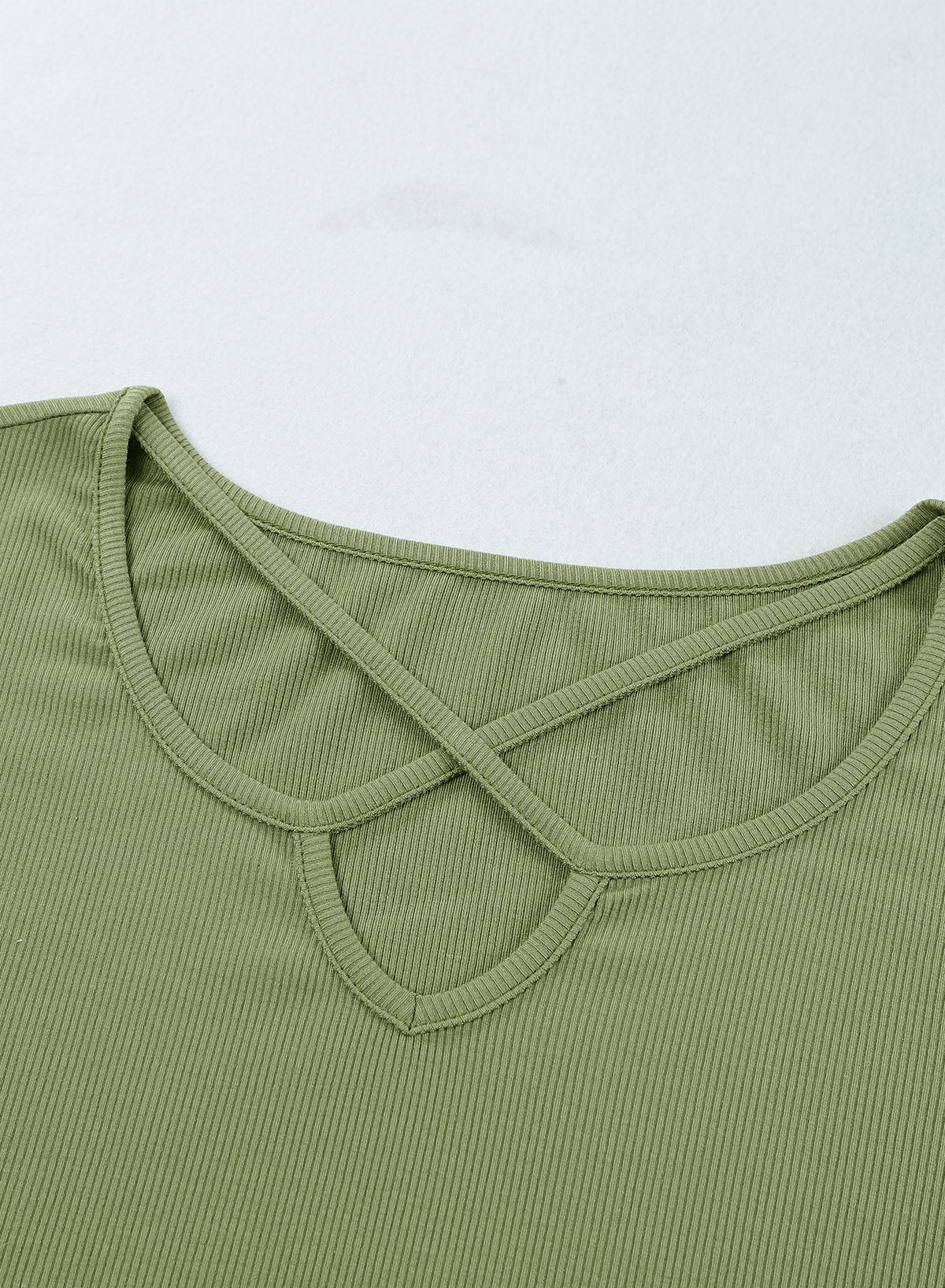 Army Green Casual Crisscross Ribbed Knit  Plus Size Tee *