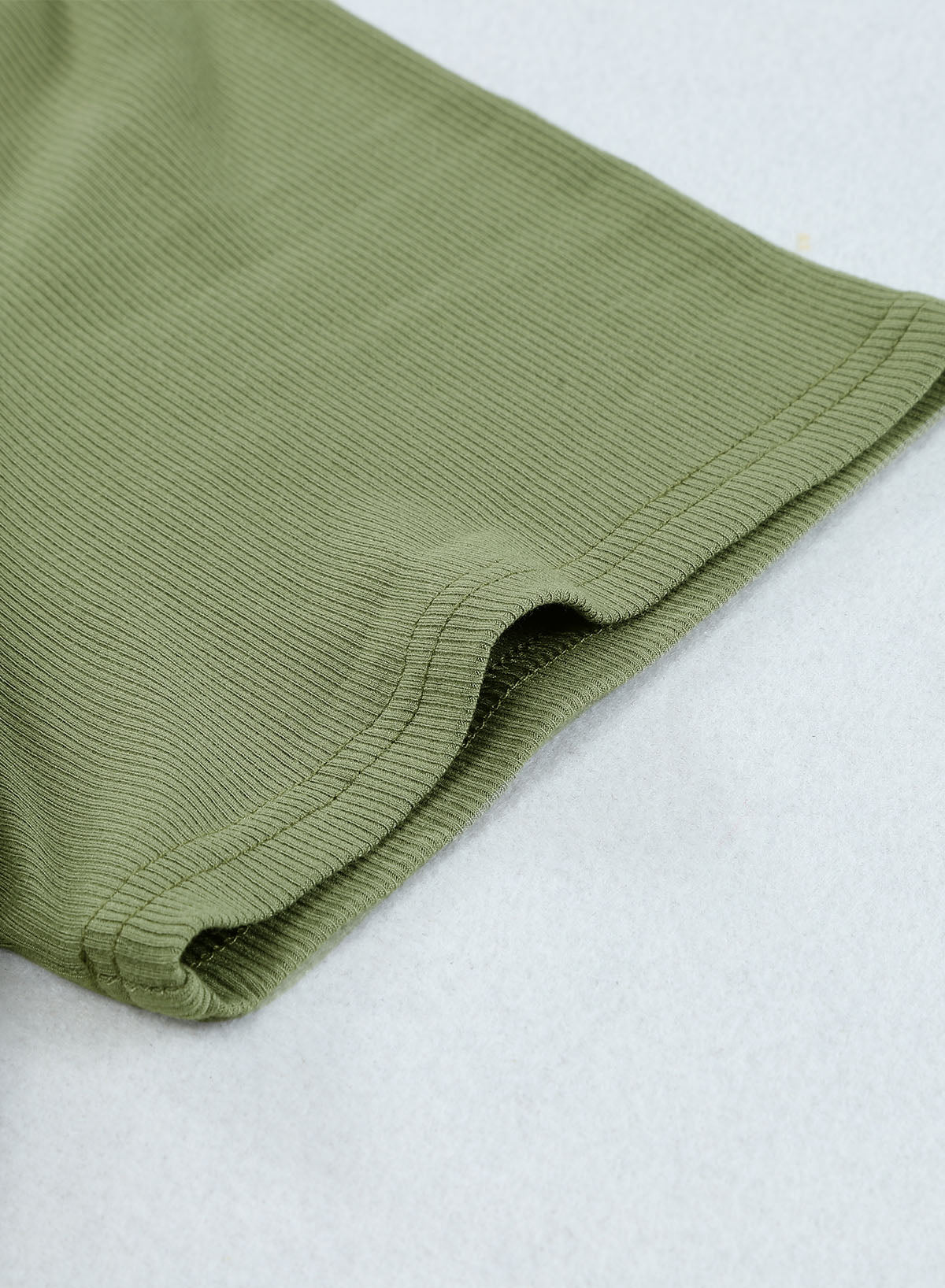 Army Green Casual Crisscross Ribbed Knit  Plus Size Tee *