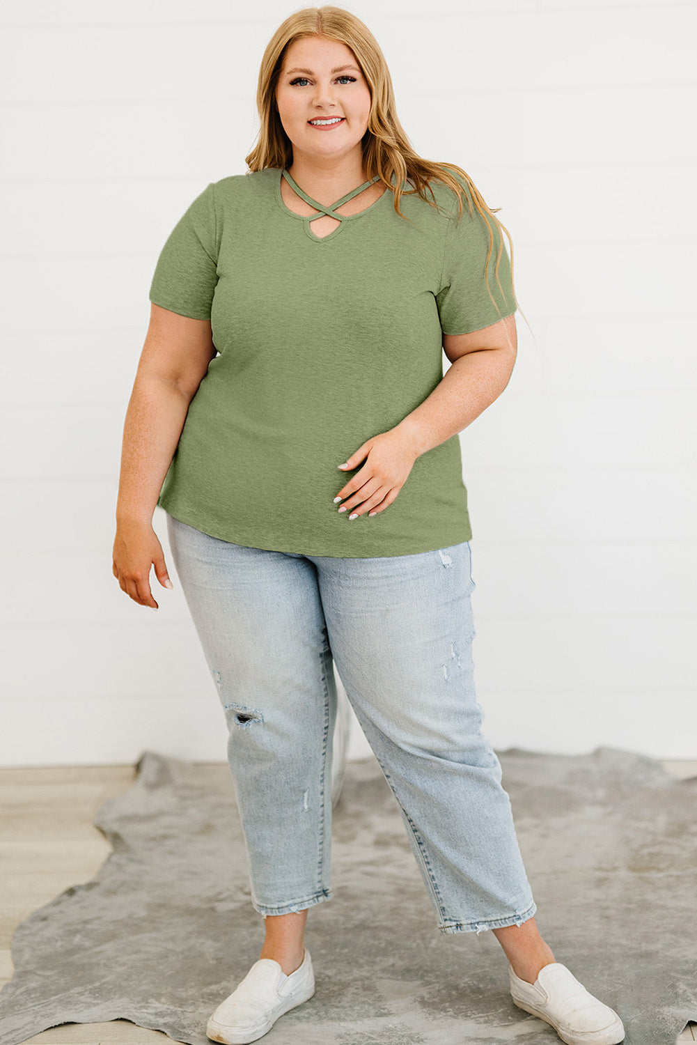 Army Green Casual Crisscross Ribbed Knit  Plus Size Tee *